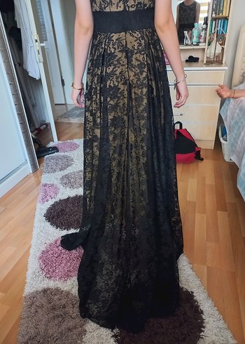 s Beden Siyah Dantel Detaylı Uzun Gotik Abiye Elbise