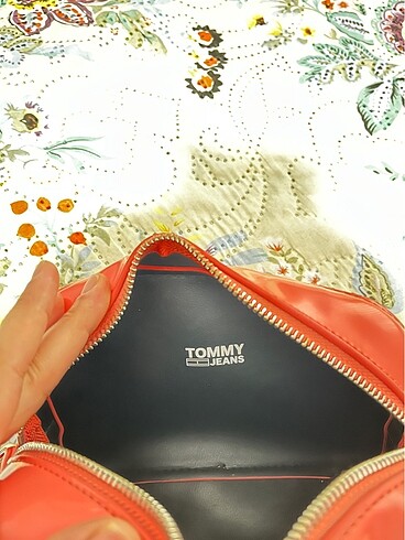  Beden pembe Renk TOMMY ORİJİNAL ÇANTA