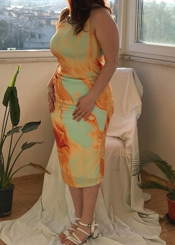 Askılı Drapeli Midi Elbise - Pastel Batik Desen