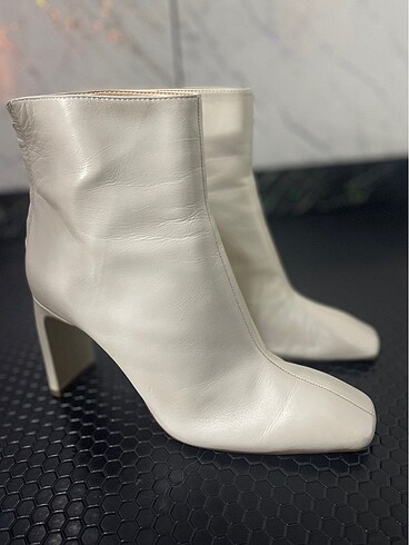Zara bot