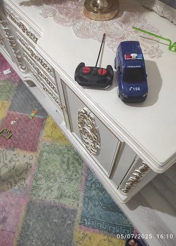 Oyuncak uzaktan kumandalı