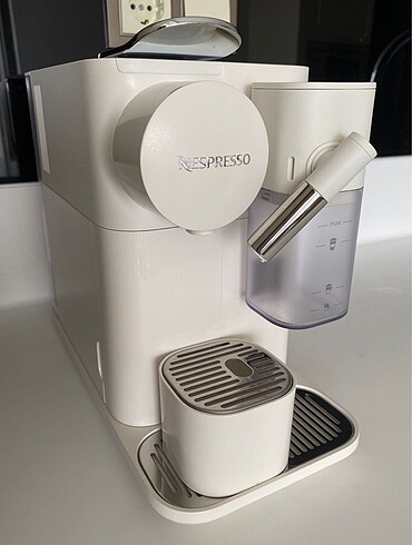 Nespresso latissima one