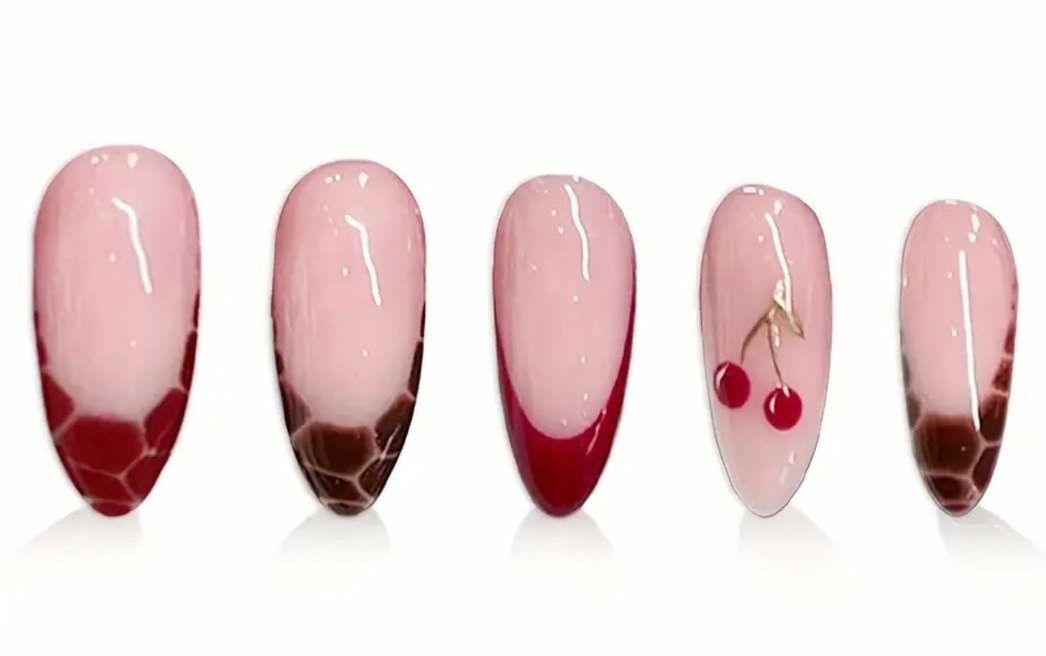 Bordo Fransız Uçlu ve Desenli Tırnak Süsleri - Görsel 2