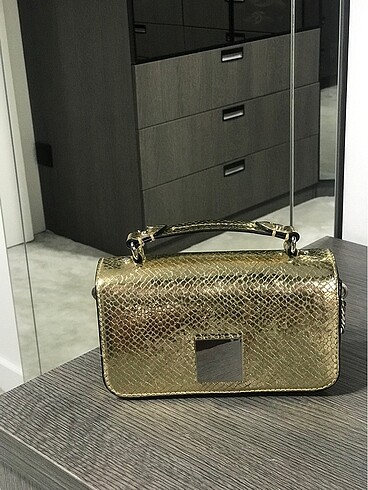 Beden altın Renk Zara Dore Gold Askılı Deri Çanta