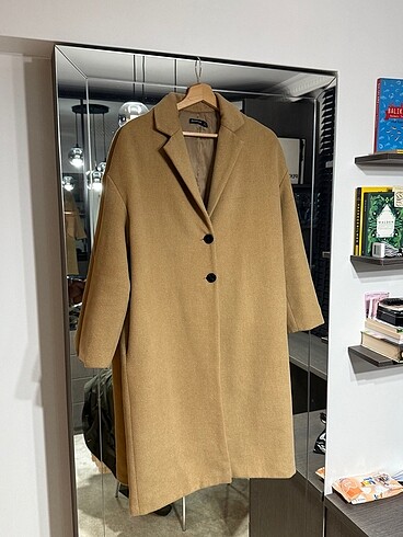 Stradivarius Astarlı Kaşe Kaban