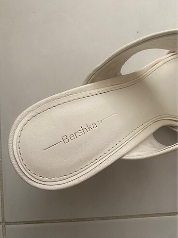 39 Beden BERSHKA topuklu ayakkabı