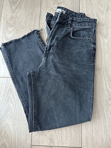 Zara Straight Fit Siyah Jean