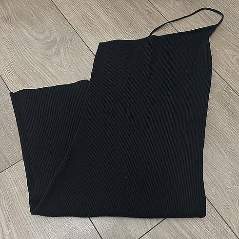 Bershka Sırt Dekolteli Mini Elbise