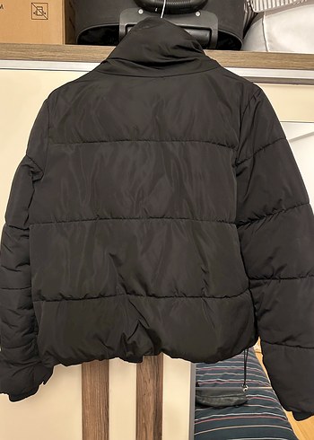 Siyah Fermuarlı Kadın Kışlık Mont - Görsel 2