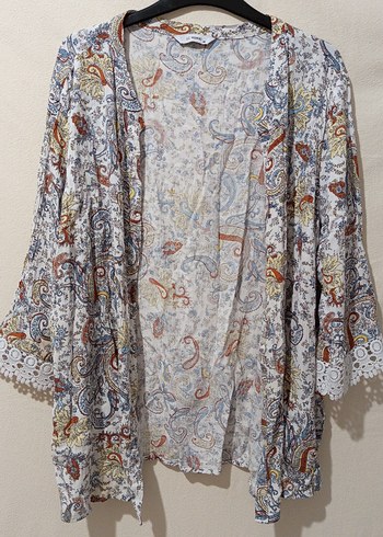 LC Waikiki Kolları fisto detaylı kimono bluz