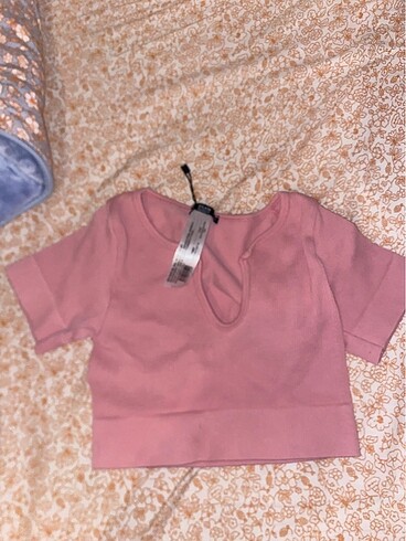 Pembe üst