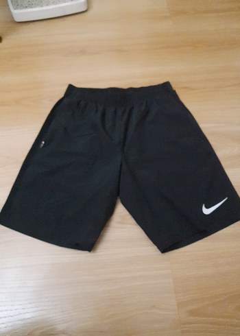 Siyah Rahat Kesim Spor Şort