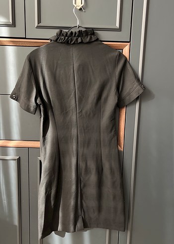 Siyah Keten Midi Elbise Fırfırlı Yaka - Görsel 4