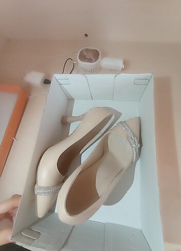 Zara Işıl Işıl sıfır topuklu hiç giyilmedi