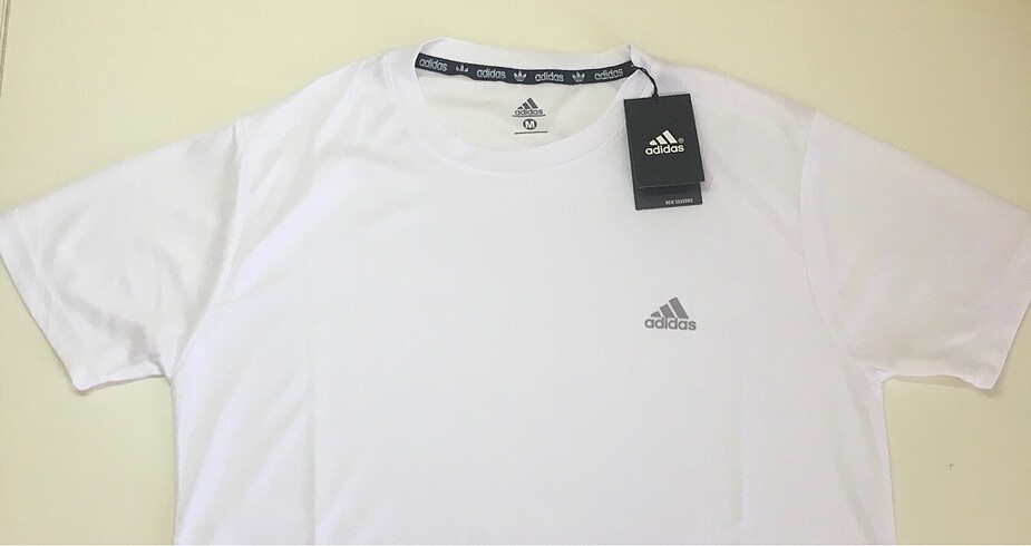 m Beden Adidas T-shirt