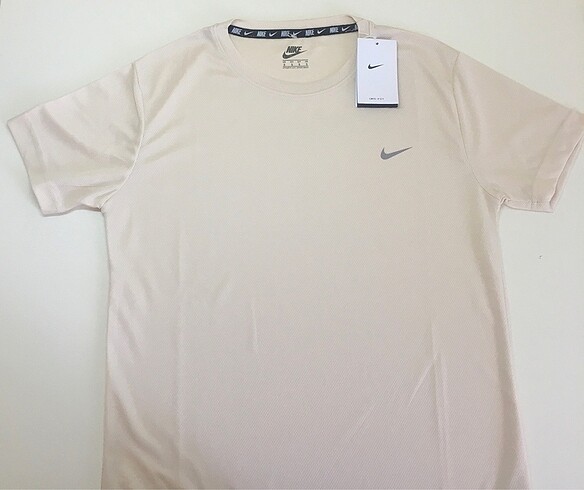 Nike T-shirt