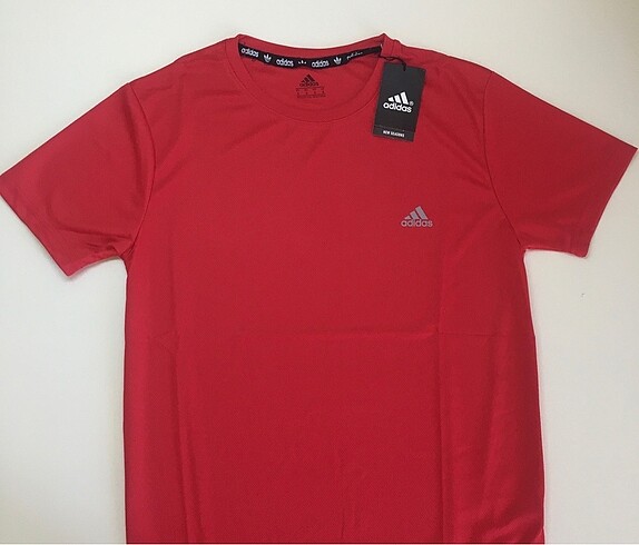 Adidas T-shirt