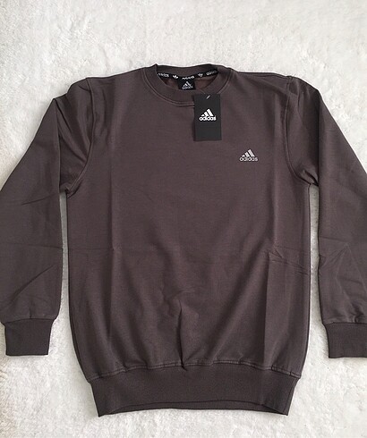 Adidas Sweatshirt