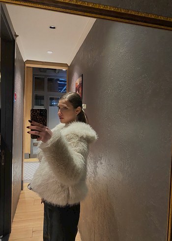 Bershka Kürk Detaylı Bej Midi Kaban