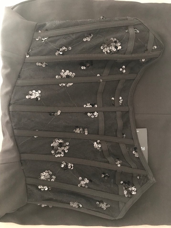 Boncuk İşlemeli Straplez Siyah Elbise - Görsel 3