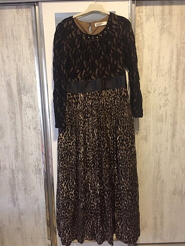 Leoparlı elbise