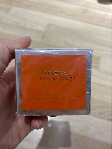 Avon Anew Genıcs göz çevresi kremi