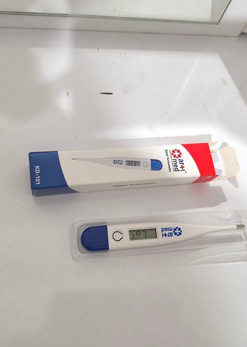 Renkli Dijital Ateş Ölçer KD-101