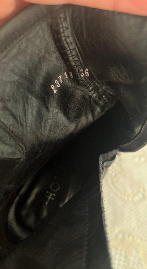 Siyah Deri Tokalı Topuklu Kadın Bot - Görsel 3