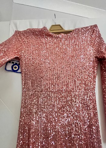 Pembe Uzun Kollu Parlak Kadın Abiye Elbise - Görsel 3