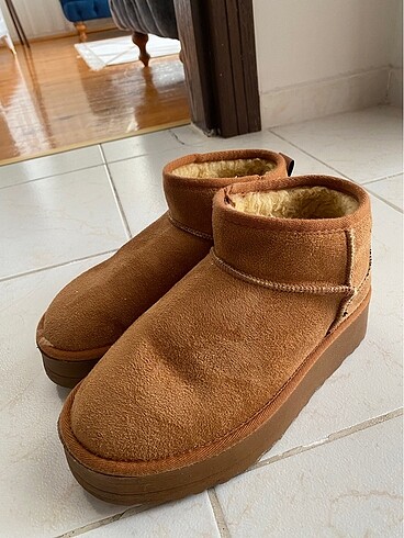 Ugg bot