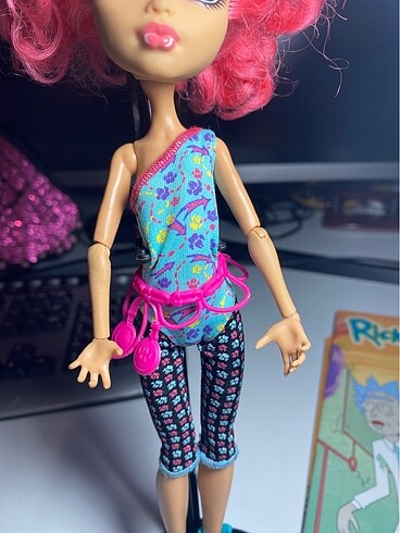  Beden Monster High Howleen Dance Class
