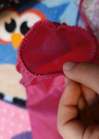 Kelebek Desenli Renkli Çocuk Önlüğü - Görsel 2