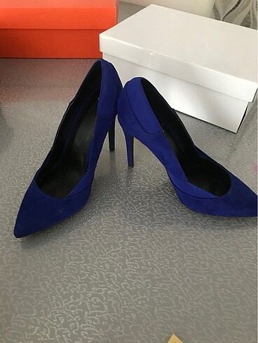 37 Beden Bershka nubuk stiletto