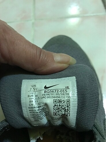 Nike revolution 34 numara - Görsel 3