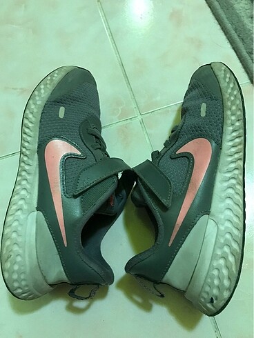 Nike revolution 34 numara - Görsel 4