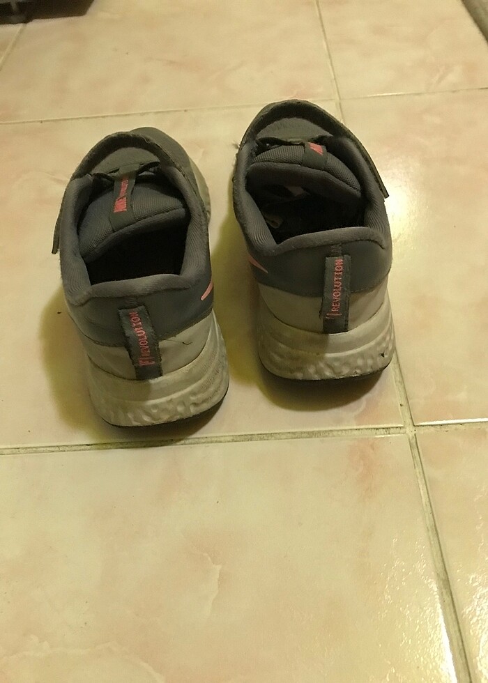 Nike revolution 34 numara - Görsel 2