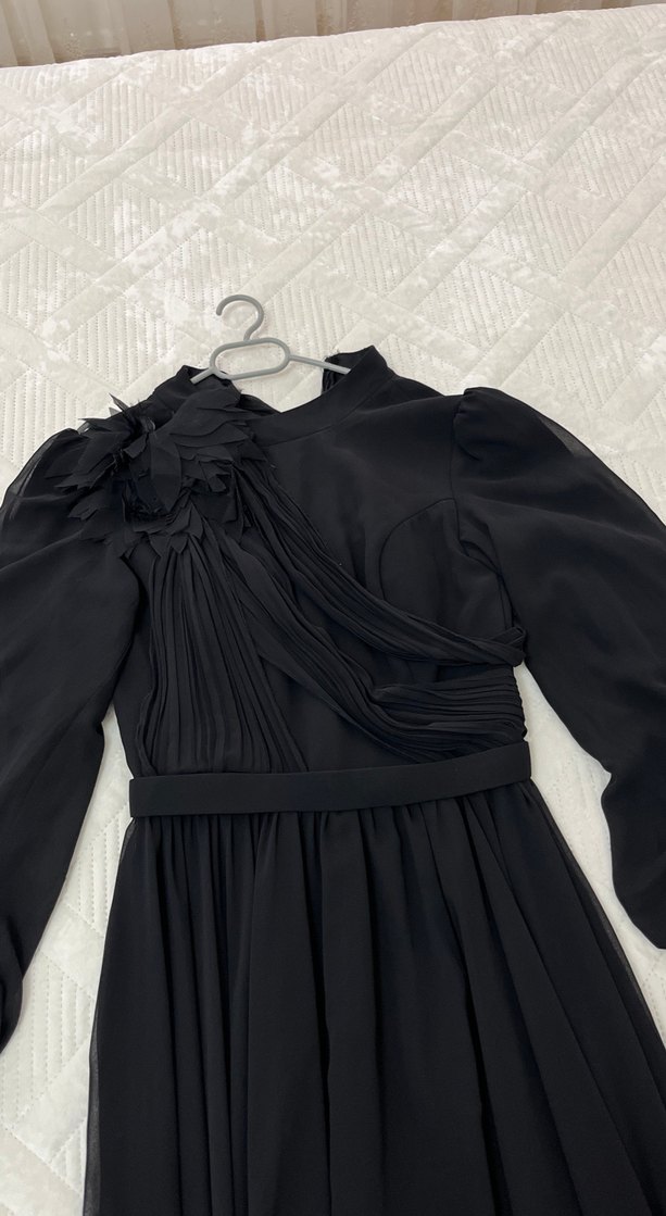 Uzun Siyah Gotik Kadın Abiye Elbise - Görsel 3