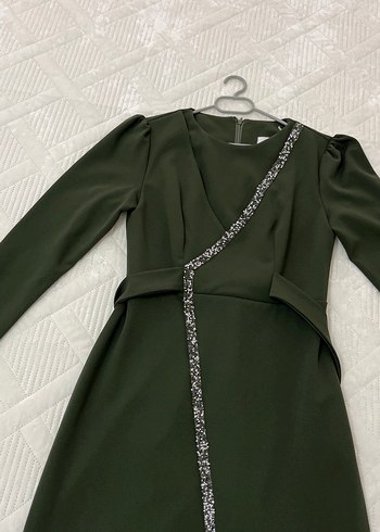 V Yaka Drapeli Uzun Klasik Elbise - Görsel 3