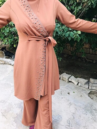Zara Duman butikten almıştım sadece doğum günümde giydim birkez sıkın