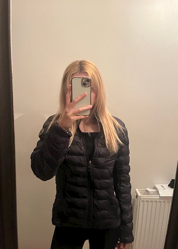 Siyah Şişme Mont