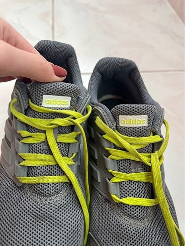Adidas ayakkabı