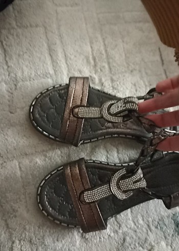 Kemerli grii Yılan Desenli Kadın Dolgu Topuk Sandalet - Görsel 2