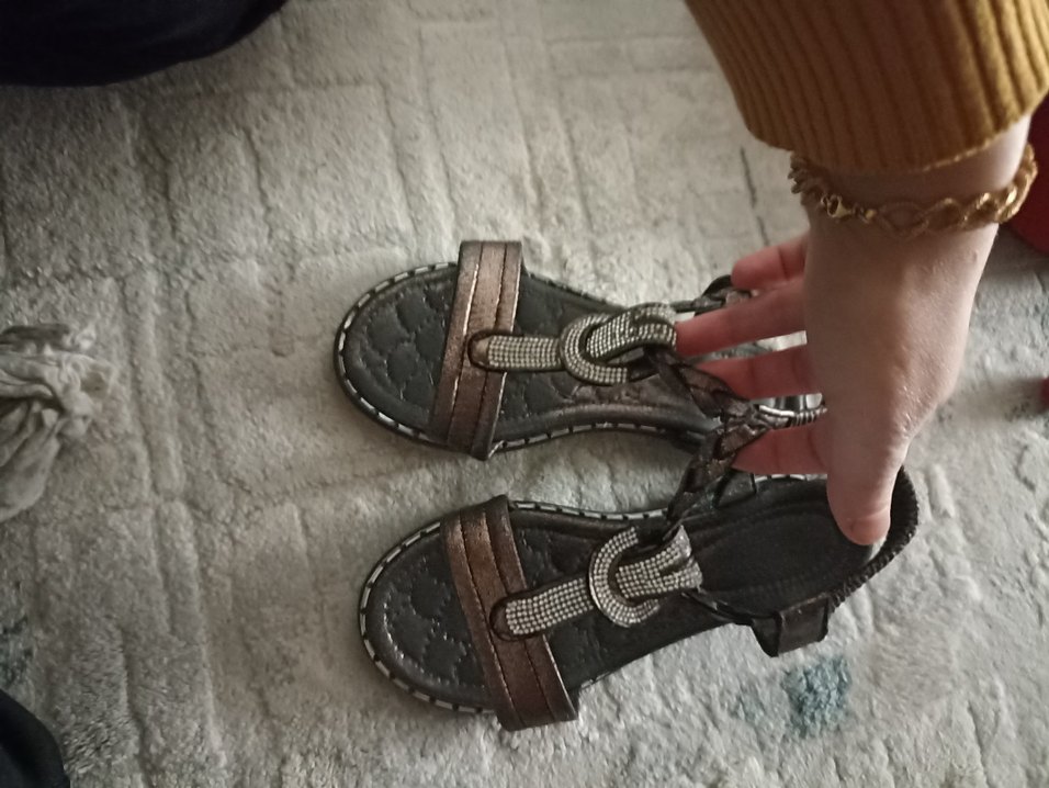 Kemerli grii Yılan Desenli Kadın Dolgu Topuk Sandalet - Görsel 2