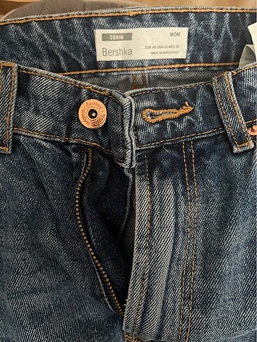 BERSHKA mom jean