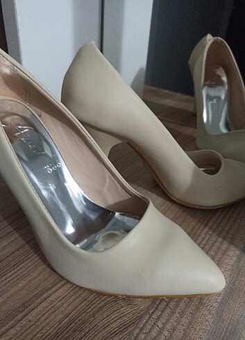 Diğer Stiletto