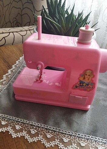 Oyuncak dikiş makinesi 