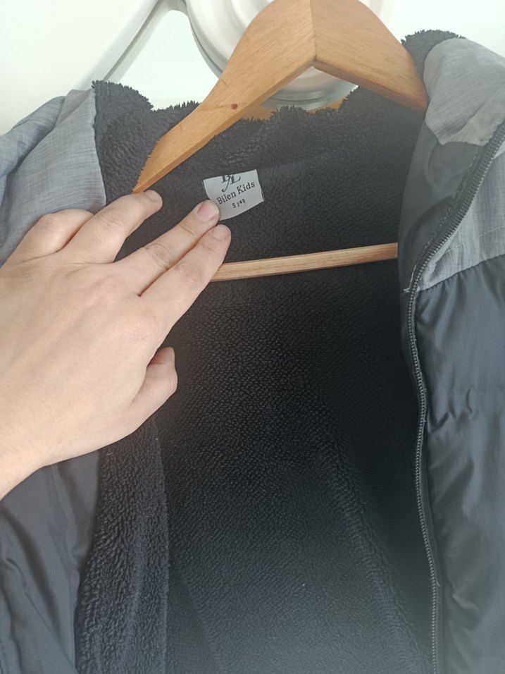 Gri Erkek Çocuk Kapüşonlu Mont - Görsel 3