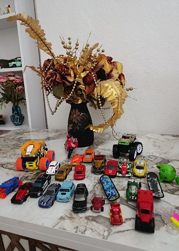 Renkli Oyuncak Araba Seti - Görsel 3