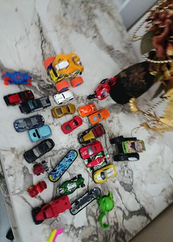 Renkli Oyuncak Araba Seti - Görsel 2