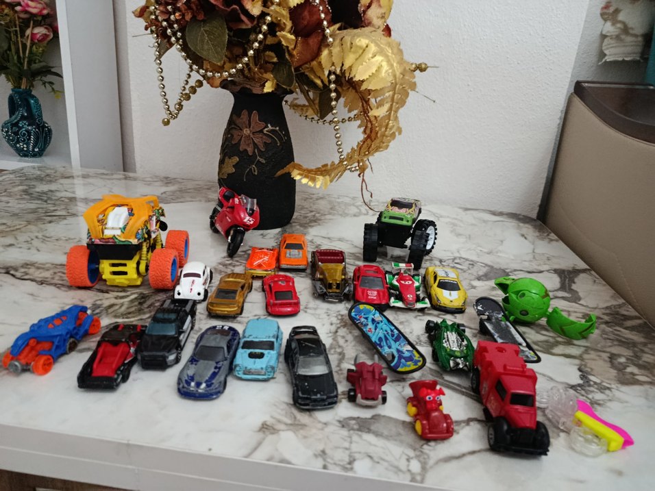 Renkli Oyuncak Araba Seti - Görsel 4